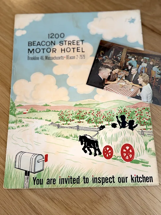 Vintage “Beacon Street Motor Hotel” booklet cover with a dining photo and farm scene inviting you to inspect the kitchen.